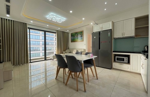 Trung Hoa Nhan Chinh Apartment | căn hộ 3 phòng ngủ view hoàng hôn tại Dcap pital