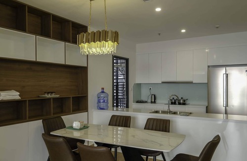 Cau Giay Apartment | căn hộ 4 phòng ngủ view hoàng hôn tại vinhomes skylake
