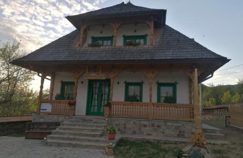 Moisei Ski Chalet | Căsuța din Deal