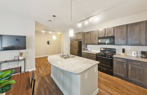 Willowbrook Apartment | C Creek 4316 I New Construction 2Bd Apt I Gated