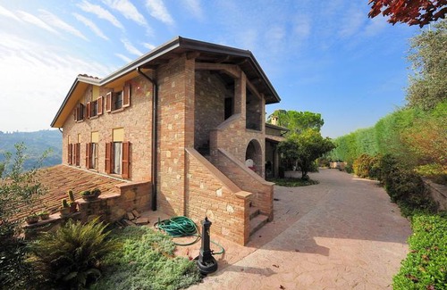 Montelaguardia Bed & Breakfast | C'era Una Volta B&B