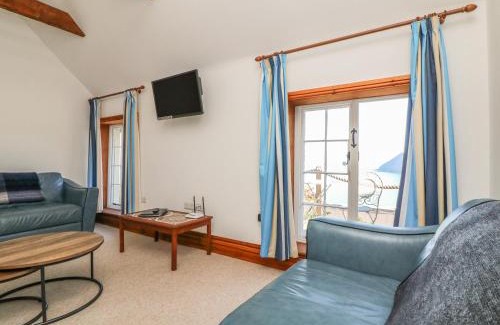 Lynton Apartment | C S Lewis Balcony