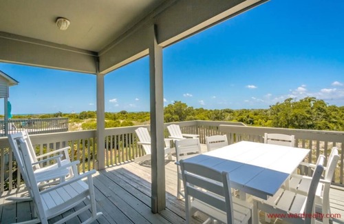 Topsail Beach House | C-View & Sound - Serenity Point with Community Pool