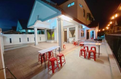 Taman Rinting House | C01 HomeStay in Rinting Village