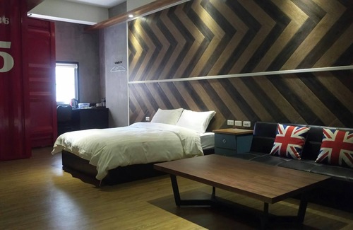 Tainan City Centre Apartment | C202 Double room (Section of Ximen Road, beside Blueprint Culture & Creative Park)