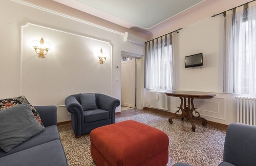 San Marco Apartment | Ca 'dell'Affresco close to Saint-Mark's square and Rialto Bridge!