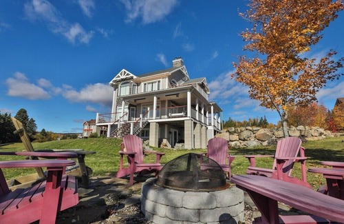 Petite-Riviere-Saint-Francois Condo | Condo 63: Serene Upper Floor with Terrace & BBQ