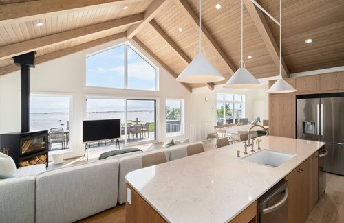 Petite-Riviere-Saint-Francois House | Chalet Rouge Charlevoix
