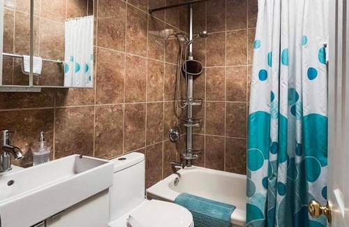 Pointe-aux-Trembles House | 30 m² House ∙ 3 bedrooms ∙ 5 guests