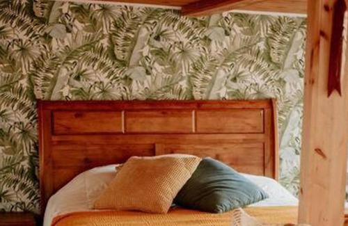 Saint-Laurent-de-l'ile d'Orleans Ski Chalet | Le Chalet de la Fleuriste Île D'orléans