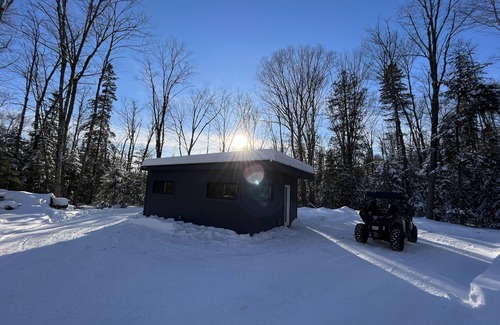 Unorganized Centre Parry Sound Cabin | Delightful newly built 1-Bedroom Tiny House in the forest