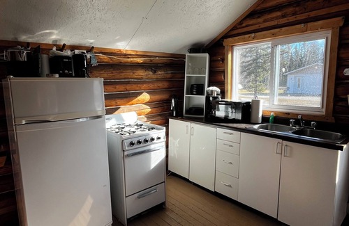 Northern Ontario Cabin | Buck Fever Services - Loding, Convenience +, Fluids, Wifi, Outdoors, Rental, etc