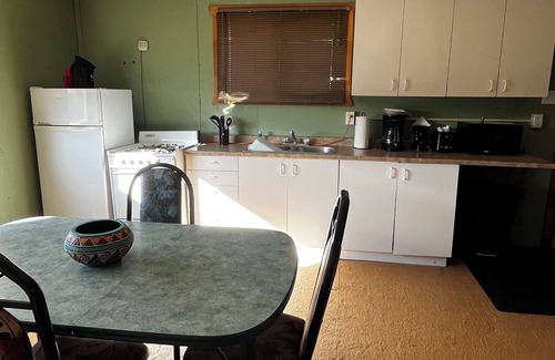 Northern Ontario Cabin | Buck Fever Services - Loding, Convenience +, Fluids, Wifi, Outdoors, Rental, etc