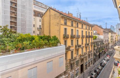 Central Station Apartment | CA2 - Loreto - Duomo- 10 minutes from the Duomo -