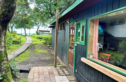 Pucon Cabin | Cabaña Acogedora Frente al Lago