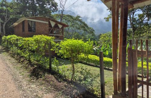 Icononzo House | Cabaña Campestre de Descanso