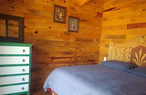 Mazamitla Cabin | Cabaña Chefora Completamente de Madera