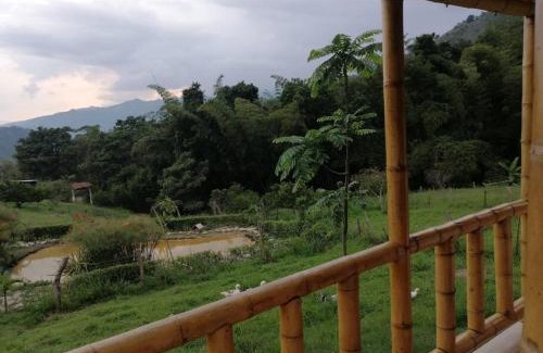 Anolaima House | Cabaña independiente en Granja Agroecologica