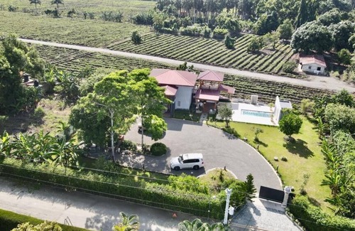 La Vega House | Cabaña La Casita De Bacui Abajo