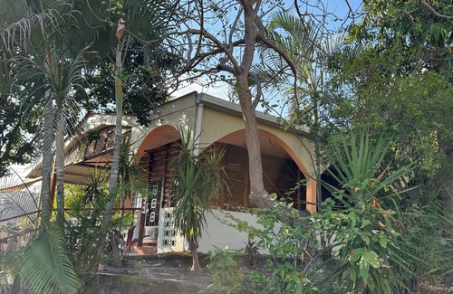 Chiltiupan Cabin | Cabaña Las Veraneras, El Zonte