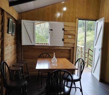 Copey Ski Chalet | Cabaña Rural de Montaña en La Cima de Dota