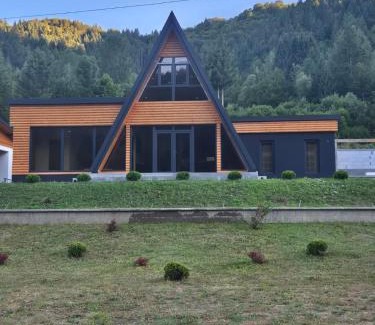 Vadu Motilor Cabin | Cabana A-frame Apuseni