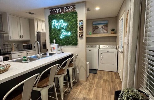 Ruskin House | CABANA BANANA- Tampa Bay- 5 mins from Bahia Beach