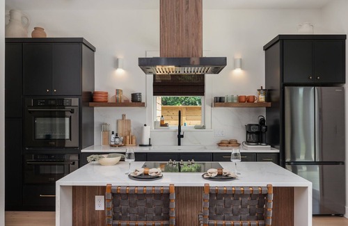 Kitty Hawk House | Cabana Capri | Private Heated Pool Sauna Hot Tub Home Gym Luxe Retreat