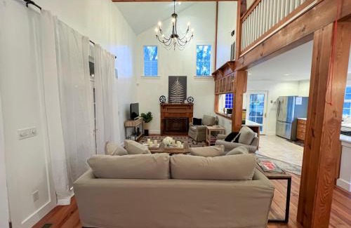 Port Royal House | Cabana Madrid - Port Royal Luxury Rental Close Proximity to Parris Island and The Sands Beach
