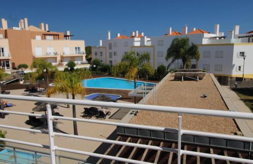 Conceicao e Cabanas de Tavira Apartment | Cabanas Garden - Stunning 2 bedroom apartment - Communal Pool - 2 minuts walking to the river