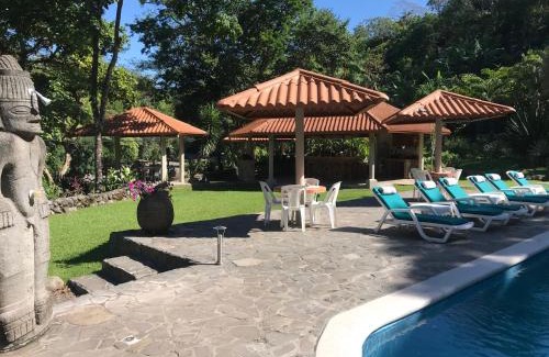 Hato Viejo Resort | Cabanas Rio Encantado