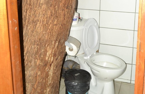 Kribi Cabin | Cabane a Noé-Cabana-Superior-Ensuite