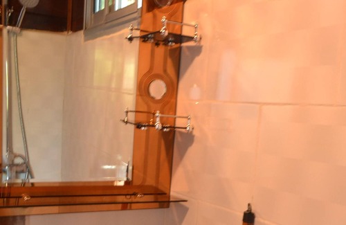 Kribi Cabin | Cabane a Noé-Cabana-Superior-Ensuite
