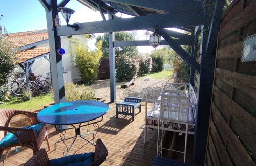 Andernos-les-Bains Cabin | Cabane Edena, Terrasse Ombragée Jardin Vélos Wifi à 350m de la Plage du Mauret