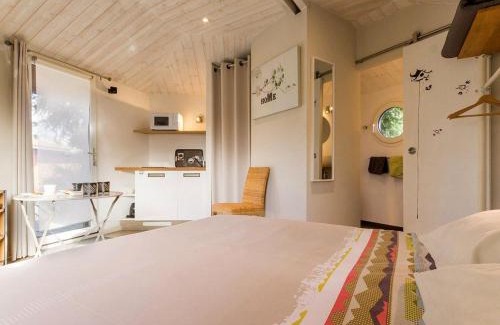 Port-Saint-Pere Bed & Breakfast | Cabane perchée avec lit king-size, salle d'eau, kitchenette, TV, Wi-Fi et petit-déjeuner inclus - FR-1-306-1237