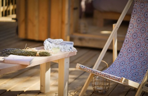 Chartrier-Ferriere Cabin | Cabane Perchée au Concept Unique sur Rails