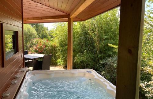 Villarzel-du-Razes Bed & Breakfast | Cabanes Trésors de Campagne,spas privatifs