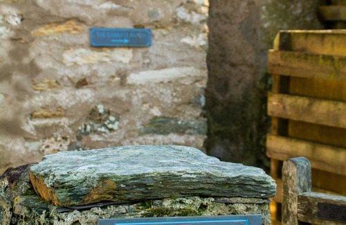 Rhoscolyn Cottage | Cabbage Patch - sleeps 2 guests in 1 bedroom
