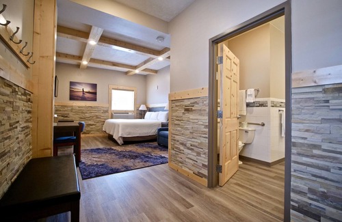 Cadillac Hotel | Caberfae Peaks Ski & Golf Resort