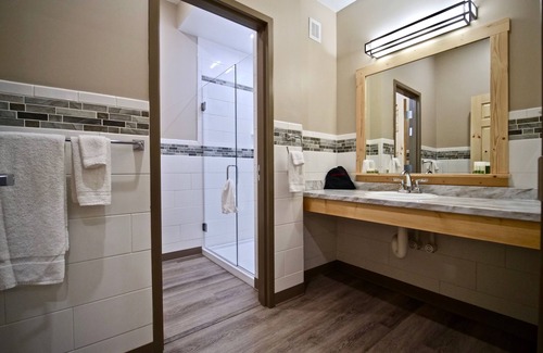 Cadillac Hotel | Caberfae Peaks Ski & Golf Resort