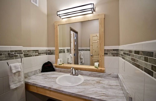 Cadillac Hotel | Caberfae Peaks Ski & Golf Resort