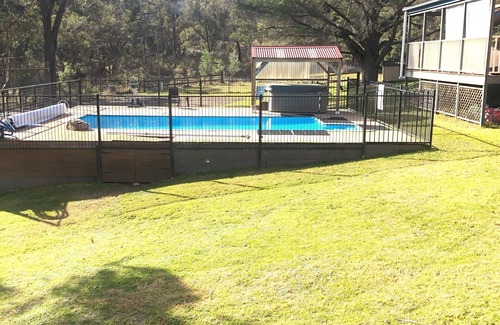 O'connell Bed & Breakfast | Cabin 1- 2 room with use of infrastructure like pool, spa, tennis court. kitchen