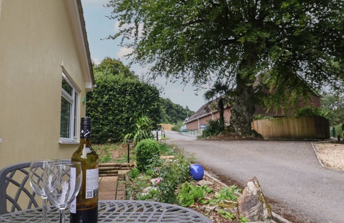 Charmouth Cottage | Cabin ∙ 1 bedroom ∙ 2 guests