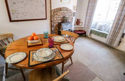 Kirkbymoorside Cottage | Cabin ∙ 1 bedroom ∙ 2 guests