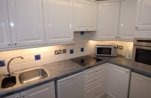 Kingskerswell Cottage | Cabin ∙ 1 bedroom ∙ 2 guests
