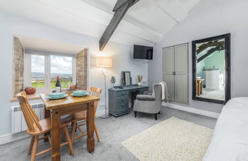 Mount Murray Cottage | Cabin ∙ 1 bedroom ∙ 2 guests