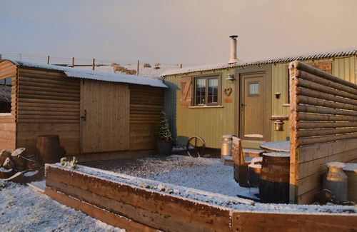 Barnoldswick Cottage | Cabin ∙ 1 bedroom ∙ 2 guests