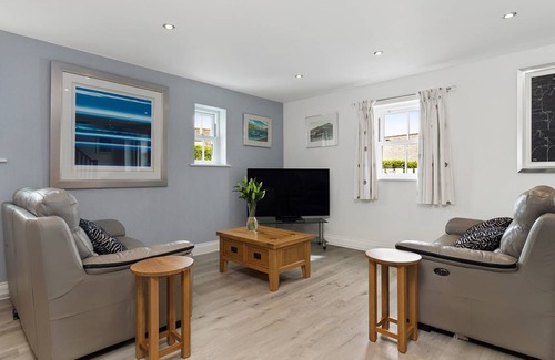 Laugharne Cottage | Cabin ∙ 1 bedroom ∙ 3 guests