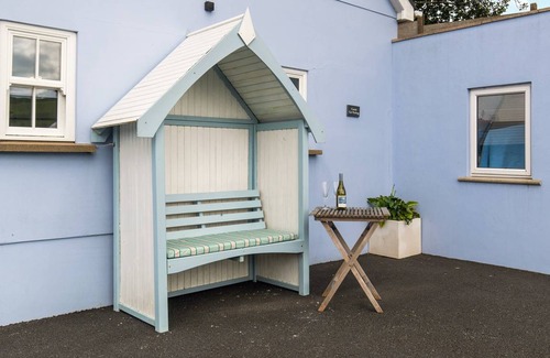 Laugharne Cottage | Cabin ∙ 1 bedroom ∙ 3 guests