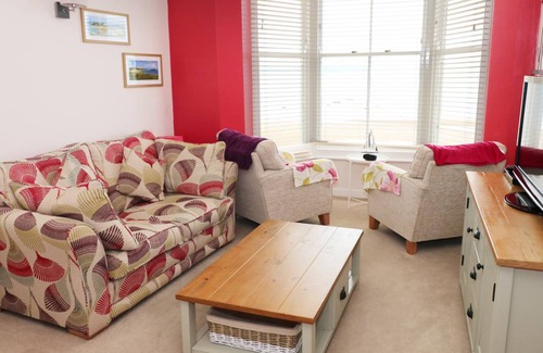 Tenby Cottage | Cabin ∙ 1 bedroom ∙ 4 guests